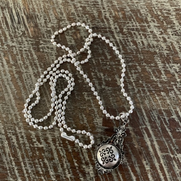 Reversible Necklace Letter “Y” NWOT - Picture 5 of 8